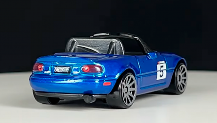 Тематическая Машинка Hot Wheels '91 Mazda MX-5 Miata Japanese Classics 1:64 HLK17 Blue - Retromagaz, image 3