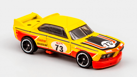 Машинка Базова Hot Wheels '73 BMW 3.0 CSL Race Car Retro Racers 1:64 HCW51 Yellow - Retromagaz, image 2