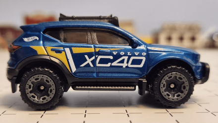 Машинка Базовая Hot Wheels Volvo XC40 Recharge Green Speed 1:64 HTB79 Metallic Blue - Retromagaz, image 3