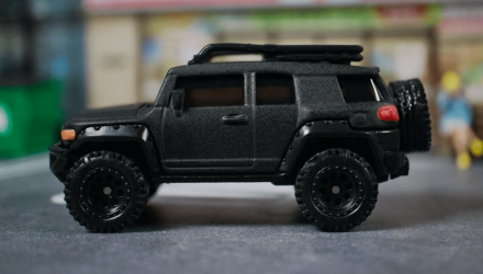 Машинка Premium Hot Wheels Toyota FJ Cruiser Fast & Furious 1:64 HRT99 Black - Retromagaz, image 2