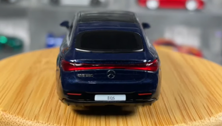 Машинка Premium MINI GT Mercedes-Benz EQS 580 4MATIC 1:64 Blue - Retromagaz, image 6