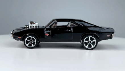 Тематическая Машинка Hot Wheels '70 Dodge Charger R/T Fast & Furious 1:64 HNR88/HNT11 Black - Retromagaz, image 4