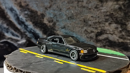 Машинка Базова Hot Wheels '89 Mercedes-Benz 560 SEC AMG Turbo 1:64 HKG45 Black - Retromagaz, image 1