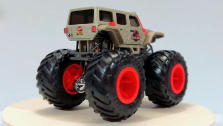 Машинка-Позашляховик Hot Wheels Jurassic Park Jeep Wrangler Monster Truck Freestyle Wreckers 1:64 HLT08 Grey - Retromagaz, image 3