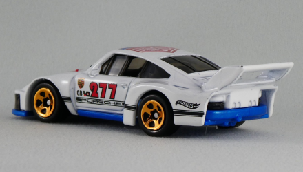 Машинка Базовая Hot Wheels Magnus Walker Urban Outlaw Porsche 935 Race Day 1:64 GRX60 White - Retromagaz, image 3