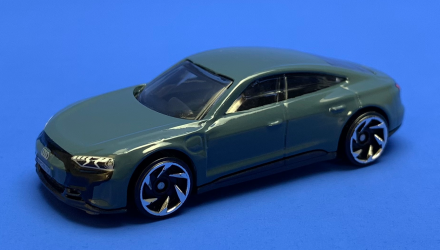 Машинка Базовая Hot Wheels Audi RS E-Tron GT Green Speed 1:64 HKH58 Dark Grey - Retromagaz, image 2