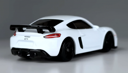 Тематична Машинка Hot Wheels Porsche 718 Cayman GT4 Women of Fast & Furious 1:64 HNR88/HRW38 White - Retromagaz, image 3