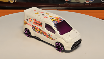 Машинка Базова Hot Wheels Ford Transit Connect Treasure Hunts Vans 1:64 HTF26 White - Retromagaz, image 3