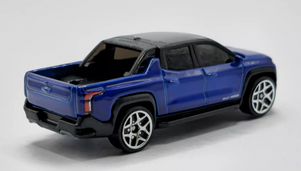 Машинка Базова Hot Wheels Silverado EV RST Green Speed 1:64 HRY63 Blue - Retromagaz, image 9