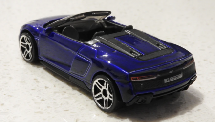 Машинка Базова Hot Wheels 2019 Audi R8 Spyder Exotics 1:64 GRY87 Blue - Retromagaz, image 3