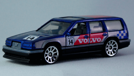 Машинка Базовая Hot Wheels Volvo 850 Estate Race Day 1:64 GHD96 Dark Blue - Retromagaz, image 2