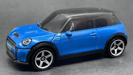 Тематична Машинка Matchbox Mini Cooper 2022 Mini EV Moving Parts 1:64 FWD28/HVM80 Blue - Retromagaz, image 1