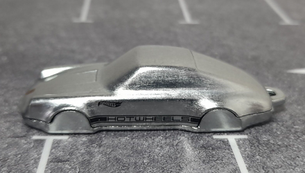 Машинка Базова Hot Wheels Porsche 911 Carrera Keychain Experimotors 1:64 HRY64 Silver - Retromagaz, image 4