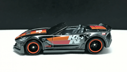 Машинка Базовая Hot Wheels Corvette C7 Z06 Convertible Super Treasure Hunt STH Speed Graphics 1:64 GTD07 Black - Retromagaz, image 3