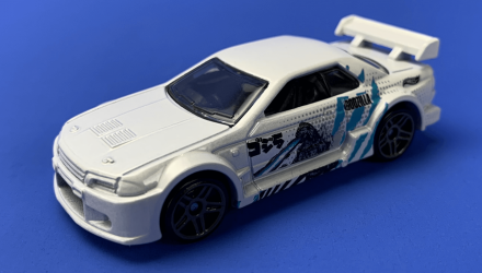 Набор Машинок Базовых Hot Wheels Nissan Skyline GT-R R33 HTC44 + R32 Godzilla HKJ13 White J-Imports - Retromagaz, image 1