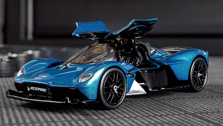 Машинка Premium Hot Wheels Aston Martin Valkyrie Elite 64 1:64 HWR91 Blue - Retromagaz, image 4