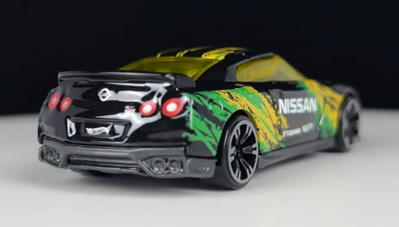 Тематична Машинка Hot Wheels 2017 Nissan GT-R (R35) Neon Speeders 1:64 HLH72/HLH75 Black - Retromagaz, image 3