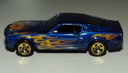 Машинка Базовая Hot Wheels '68 Shelby GT500 Flames 1:64 GHD60 Blue - Retromagaz, image 4