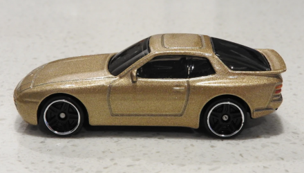 Машинка Базова Hot Wheels '89 Porsche 944 Turbo Porsche 1:64 GHF07 Gold - Retromagaz, image 4