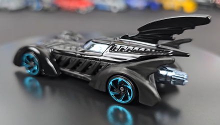 Машинка Базовая Hot Wheels Batman Forever Batmobile Treasure Hunts Batman 1:64 HTF19 Black - Retromagaz, image 2