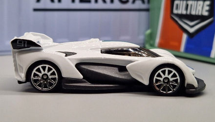 Машинка Базовая Hot Wheels McLaren Solus GT Exotics 1:64 HKG70 White - Retromagaz, image 5