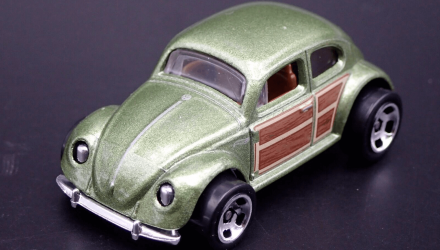 Машинка Базовая Hot Wheels Volkswagen Beetle Compact Kings 1:64 HCW88 Green - Retromagaz, image 5