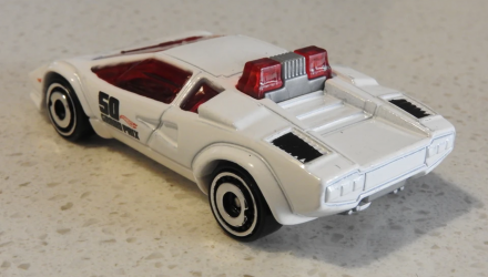 Машинка Базова Hot Wheels Lamborghini Countach Pace Car Exotics 1:64 FJY15 White - Retromagaz, image 3