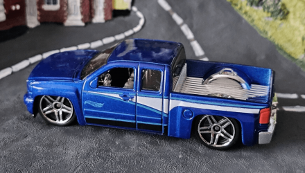 Машинка Базовая Hot Wheels Chevy Silverado Then and Now 1:64 HTC67 Blue - Retromagaz, image 5