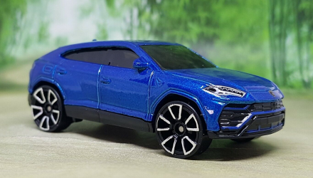 Машинка Базовая Hot Wheels '17 Lamborghini Urus Factory Fresh 1:64 GRY29 Metallic Blue - Retromagaz, image 2