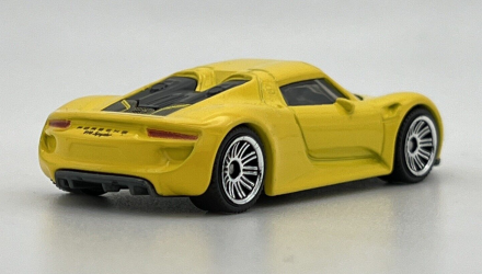 Машинка Большой Город Matchbox Porsche 918 Spyder Showroom 1:64 HLC88 Yellow - Retromagaz, image 3