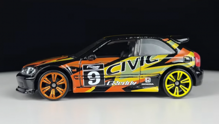 Тематическая Машинка Hot Wheels '99 Honda Civic Type R (EK9) Neon Speeders 1:64 HLH72/HLH76 Black - Retromagaz, image 4