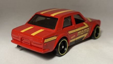 Машинка Базова Hot Wheels '71 Datsun 510 MOMO Nightburnerz 1:64 FYD14 Red - Retromagaz, image 3