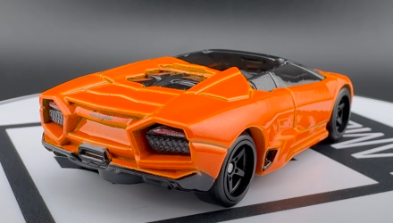 Машинка Premium Hot Wheels Lamborghini Reventón Roadster Exotic Envy 1:64 HKC76 Orange - Retromagaz, image 3