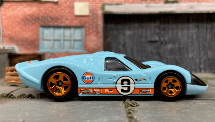 Машинка Базовая Hot Wheels '67 Ford GT40 Mk.IV Gulf Retro Racers 1:64 HCT72 Light Blue - Retromagaz, image 2