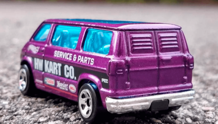 Машинка Базовая Hot Wheels Dodge Van Metro 1:64 HCT63 Purple - Retromagaz, image 3