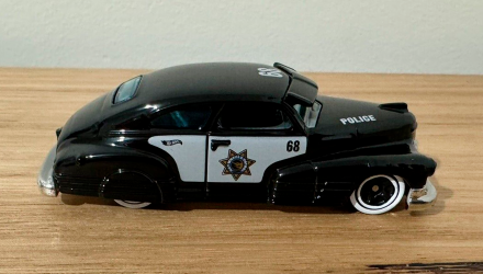 Машинка Базовая Hot Wheels '47 Chevy Fleetline Treasure Hunts First Response 1:64 HTF15 Black - Retromagaz, image 3