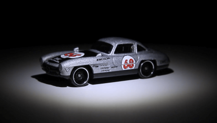 Машинка Базова Hot Wheels IWC Schaffhausen Mercedes-Benz 300 SL Speed Graphics 1:64 GRY47 Silver - Retromagaz, image 3