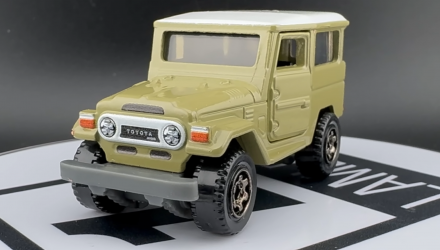 Тематична Машинка Matchbox Toyota Land Cruiser FJ40 Moving Parts 1:64 FWD28/HVN18 Tan - Retromagaz, image 2