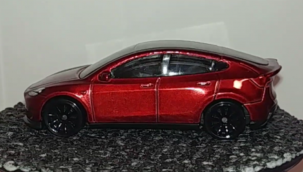 Машинка Базовая Hot Wheels Tesla Model Y Red Edition 1:64 HKL53 Dark Red - Retromagaz, image 4