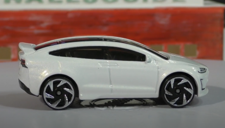 Машинка Базовая Hot Wheels Tesla Model X Factory Fresh 1:64 DTX01 White - Retromagaz, image 5