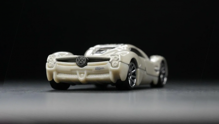 Машинка Базовая Hot Wheels Pagani Utopia Exotics 1:64 HRY83 Grey - Retromagaz, image 2