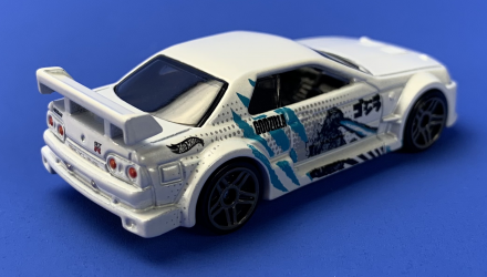 Машинка Базовая Hot Wheels Godzilla Nissan Skyline GT-R (R32) J-Imports 1:64 HKJ13 White - Retromagaz, image 3