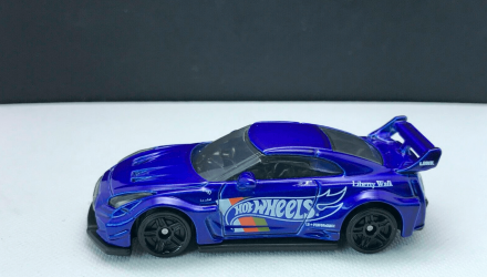 Машинка Базовая Hot Wheels Liberty Walk LB-Silhouette Works GT Nissan 35GT-RR Ver.2 Dream Garage 1:64 HCT99 Blue - Retromagaz, image 2