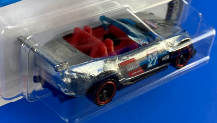 Машинка Базовая Hot Wheels '15 Mazda MX-5 Miata Zamac Modified 1:64 HKL27 Silver - Retromagaz, image 4