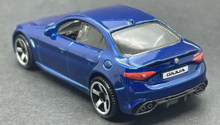 Машинка Большой Город Matchbox 2016 Alfa Romeo Giulia Metro 1:64 HFR89 Blue - Retromagaz, image 3