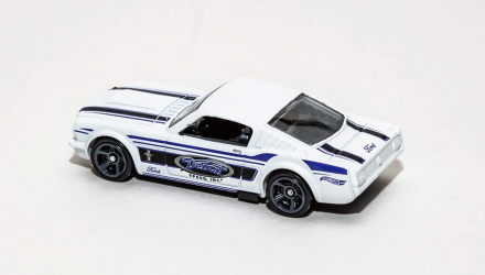 Машинка Базова Hot Wheels '65 Mustang 2+2 Fastback Muscle Mania 1:64 FYD08 White - Retromagaz, image 3