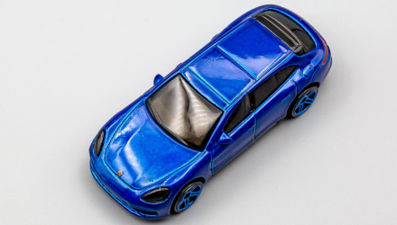 Машинка Базова Hot Wheels Porsche Panamera Turbo S E-Hybrid Sport Turismo Porsche 1:64 GHF19 Metallic Blue - Retromagaz, image 4