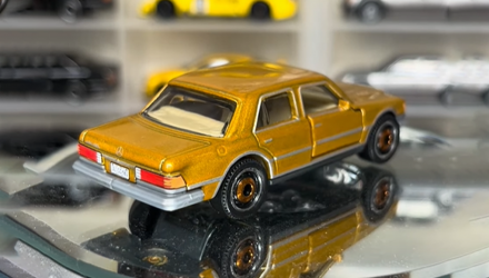 Машинка Premium Matchbox 1980 Mercedes-Benz 450 SEL Collectors 1:64 HVW07 Brown - Retromagaz, image 2