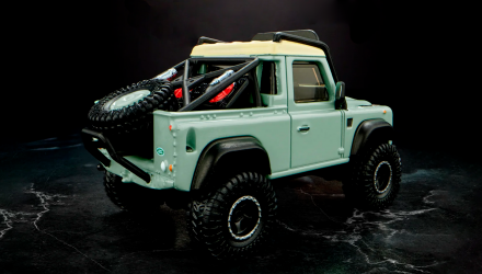 Машинка Premium Hot Wheels Land Rover Defender 90 Pickup Elite 64 1:64 HGW12 Green - Retromagaz, image 3