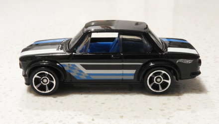 Машинка Базовая Hot Wheels BMW 2002 BMW 1:64 DHR80 Black - Retromagaz, image 4